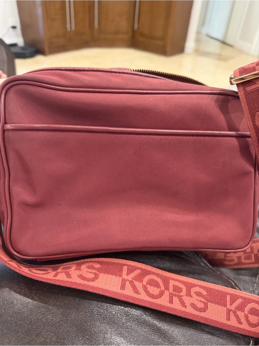 Michael Kors Rose Pink Crossbody Bag with Front Pocket - Picture 3 of 3